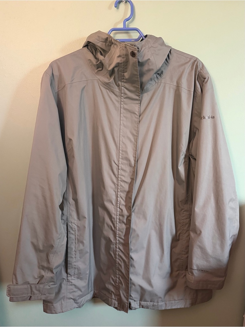 Columbia Women's Mint Green Hooded Rain Jacket